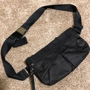 Lululemon fanny pack